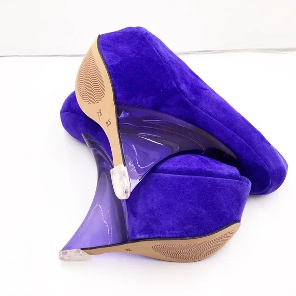 🆕Zigi Girl} GLOW Peep Toe Plexiglass Wedge Shoe - Picture 11 of 13